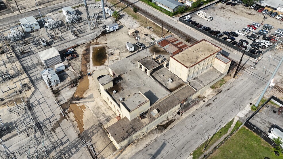 More Photos Of 226-232 Rivas St, San Antonio Manufacturing For Sale
