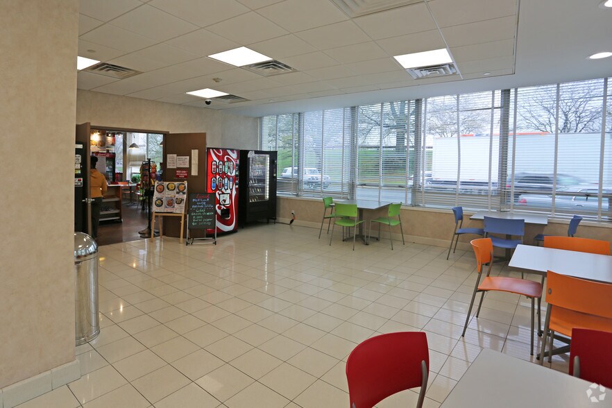 More Photos Of 100 Merrick Rd, Rockville Centre Office For Lease