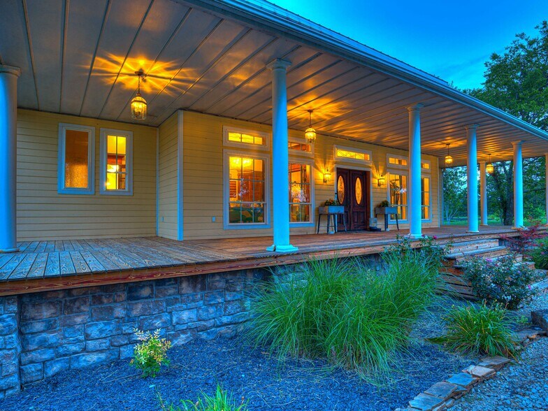 More Photos Of 18509 Brangus Rd, Shawnee Specialty For Sale