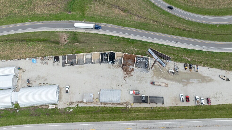 More Photos Of 31000 W Frontage Rd, Farmersville Warehouse For Sale