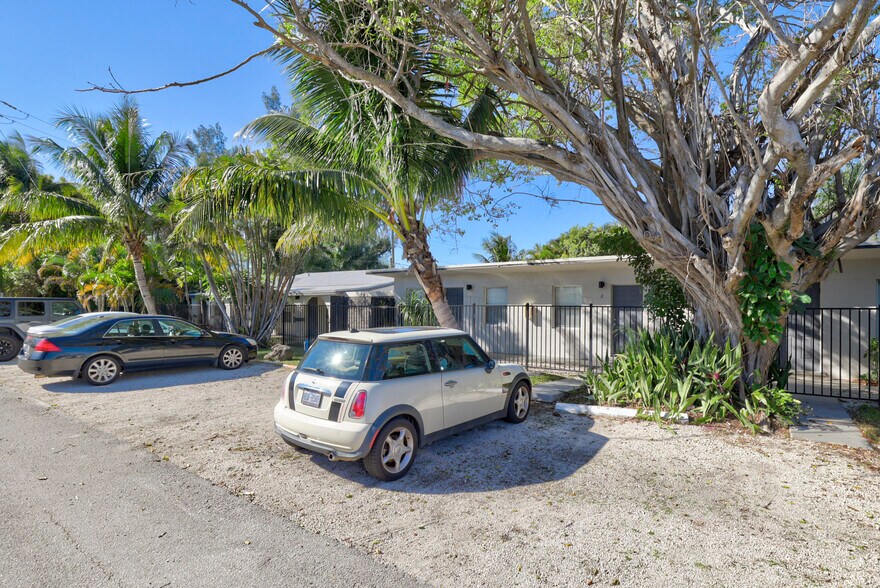 More Photos Of 741 Hibiscus Ave, Pompano Beach Apartments For Sale