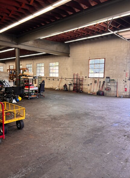 More Photos Of 535 E Dixie Dr, Dayton Warehouse For Sale