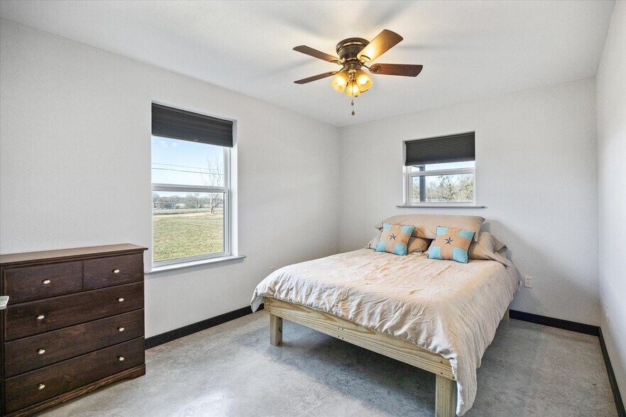 More Photos Of 7703 Prairie Creek Ln, Tolar Contractor Storage Yard For Sale