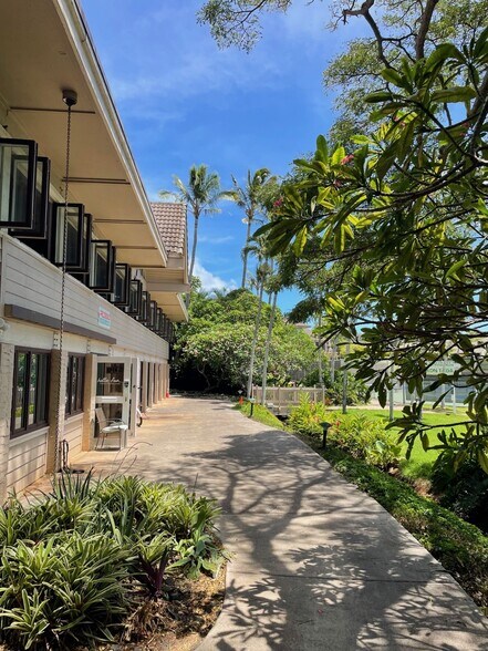 More Photos Of 1941 Poipu Rd, Koloa General Retail For Sale