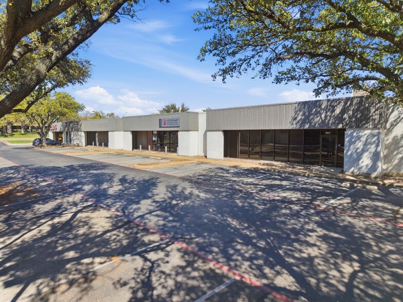 More Photos Of 4440-4460 Spring Valley Rd, Dallas Unknown For Lease