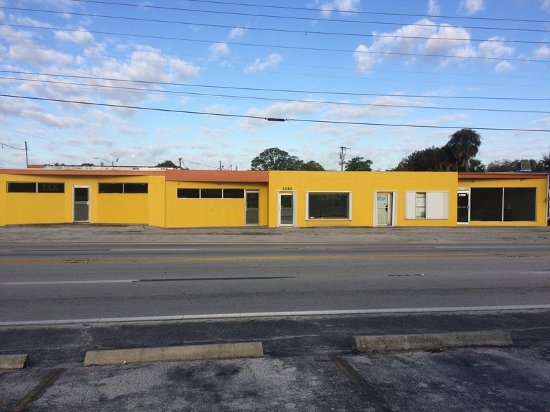 More Photos Of 2280-2290 Fowler St, Fort Myers Freestanding For Sale