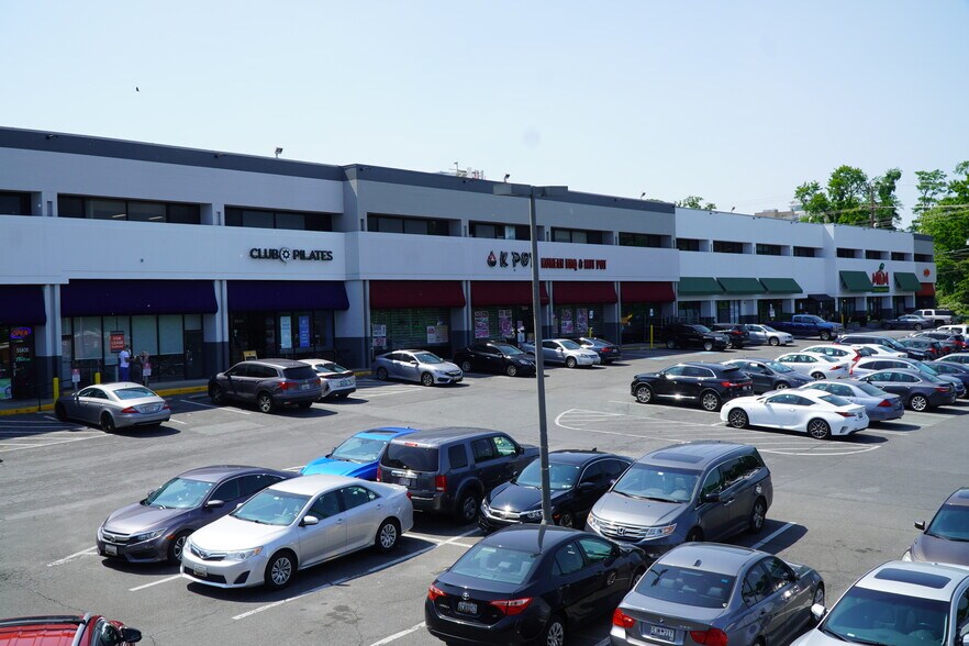 More Photos Of 5520-5630 Randolph Rd, Rockville Unknown For Lease