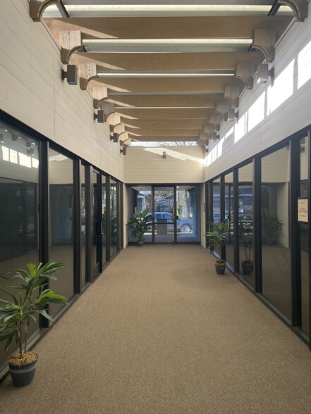 More Photos Of 850 2nd St, Santa Rosa Office For Lease