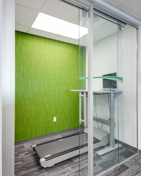 More Photos Of 44 Vantage Way, Nashville Office For Lease