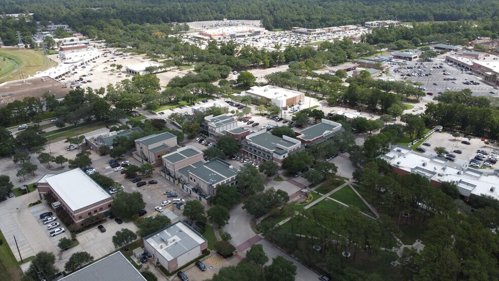 More Photos Of 8 N Main St, Kingwood Unknown For Lease