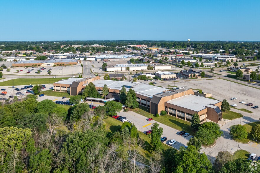 More Photos Of 700 Pilgrim Way, Green Bay Loft Creative Space For Lease