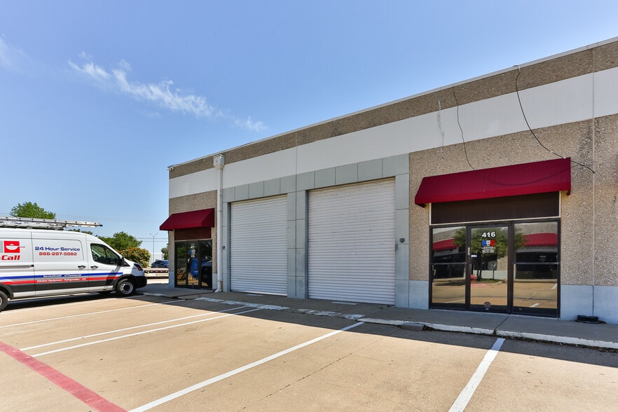 More Photos Of 1000 Post and Paddock Ln, Grand Prairie Unknown For Lease