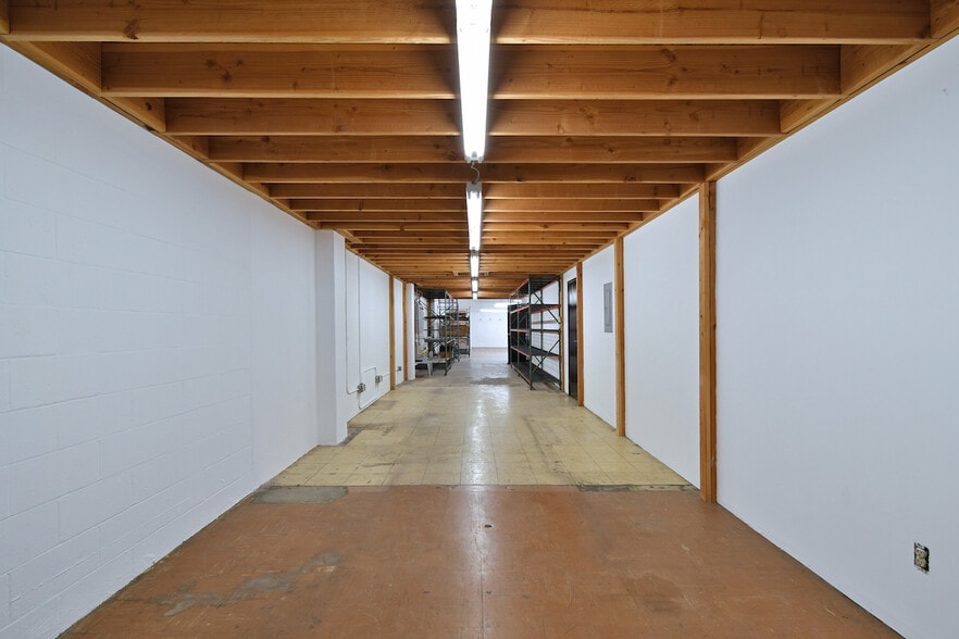 More Photos Of 1738-1740 Cordova St, Los Angeles Showroom For Lease