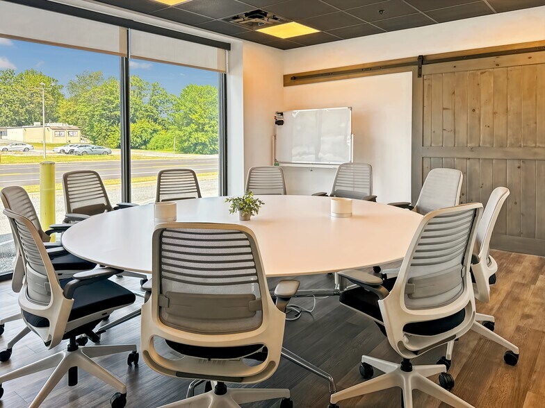 More Photos Of 2395 Lancaster Pike, Reading Coworking Space