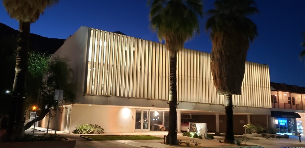 More Photos Of 383 S Palm Canyon Dr, Palm Springs Storefront Retail Office For Lease