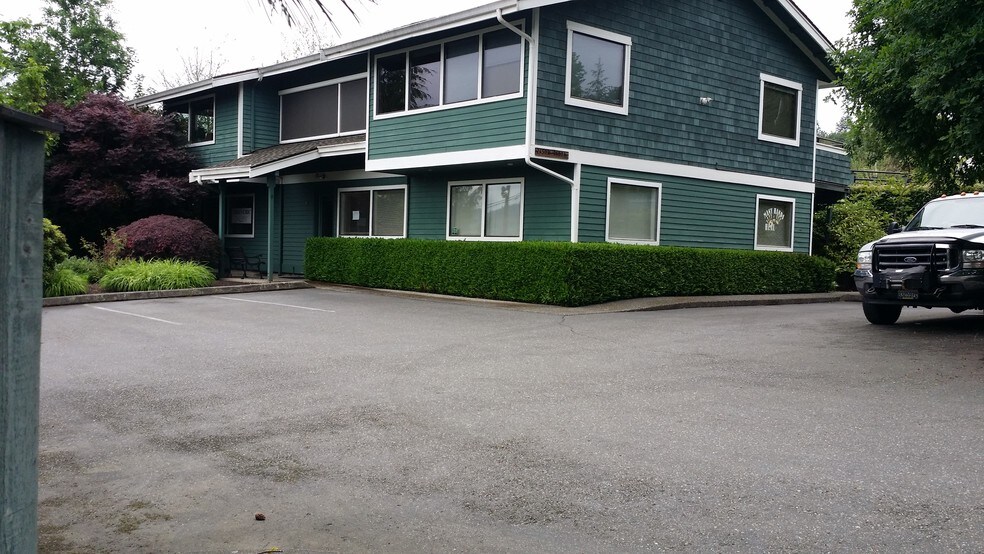 Primary Photo Of 26502-26504 NE Valley St, Duvall Office For Lease