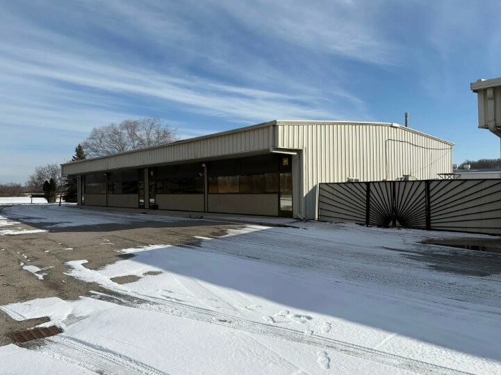 Primary Photo Of 21495 Russell St, Rockwood Light Distribution For Lease