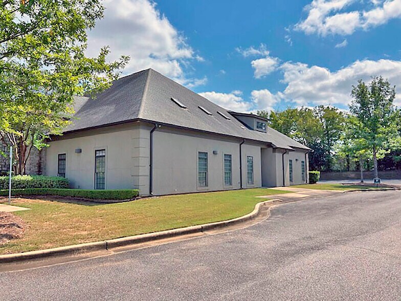 More Photos Of 3158 Parliament Cir, Montgomery Office For Sale