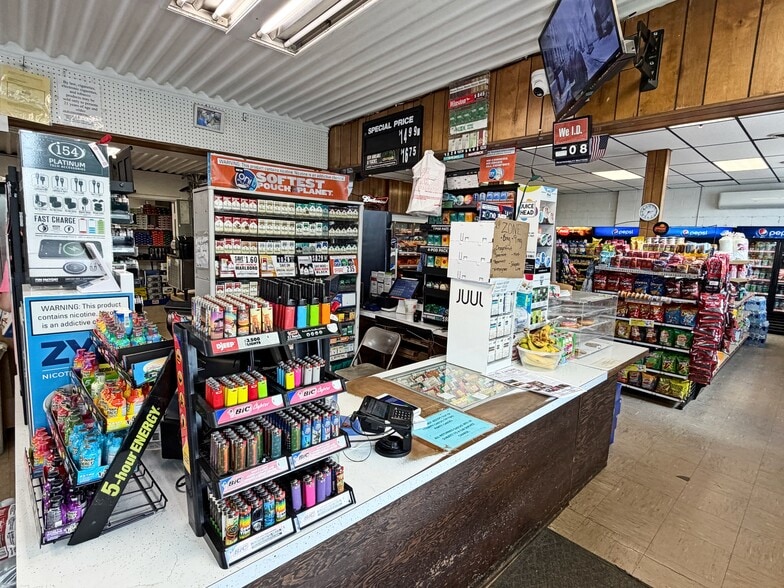 More Photos Of 120 W Sycamore St, Ness City Convenience Store For Sale