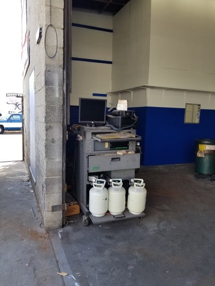 More Photos Of 10702 Magnolia Blvd, North Hollywood Auto Repair For Lease