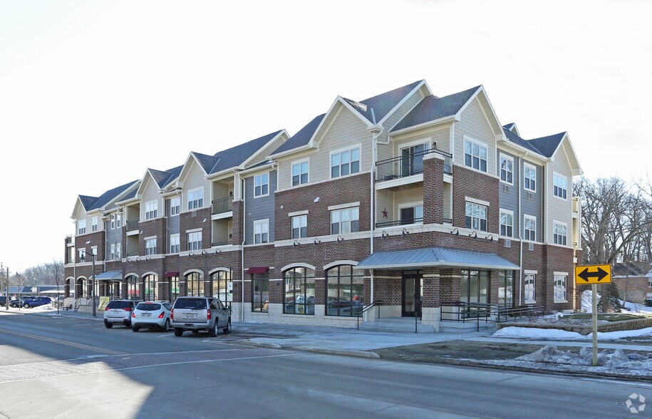 More Photos Of 301 E Main St, Twin Lakes Apartments For Sale