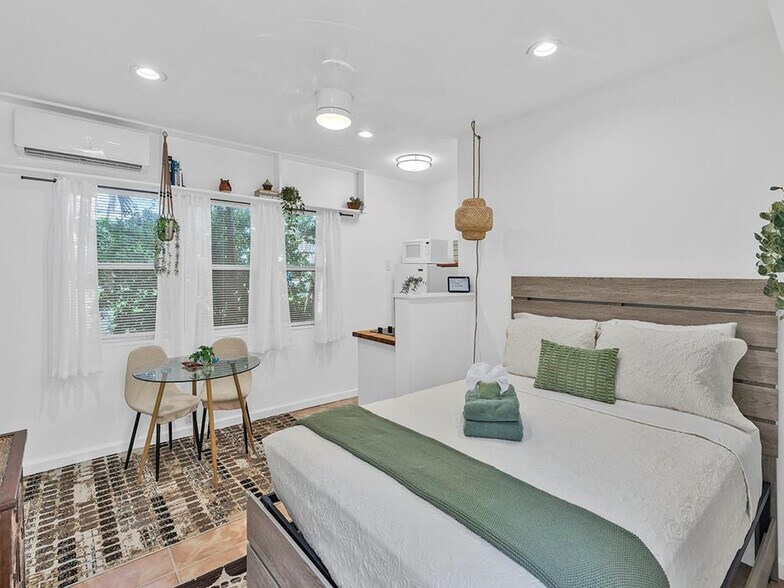 More Photos Of 1944 NE 5th St, Deerfield Beach Apartments For Sale