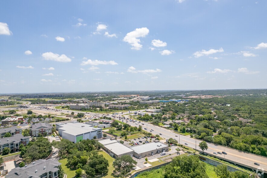 More Photos Of 1212 W Parmer Ln, Austin Storefront Retail Office For Lease