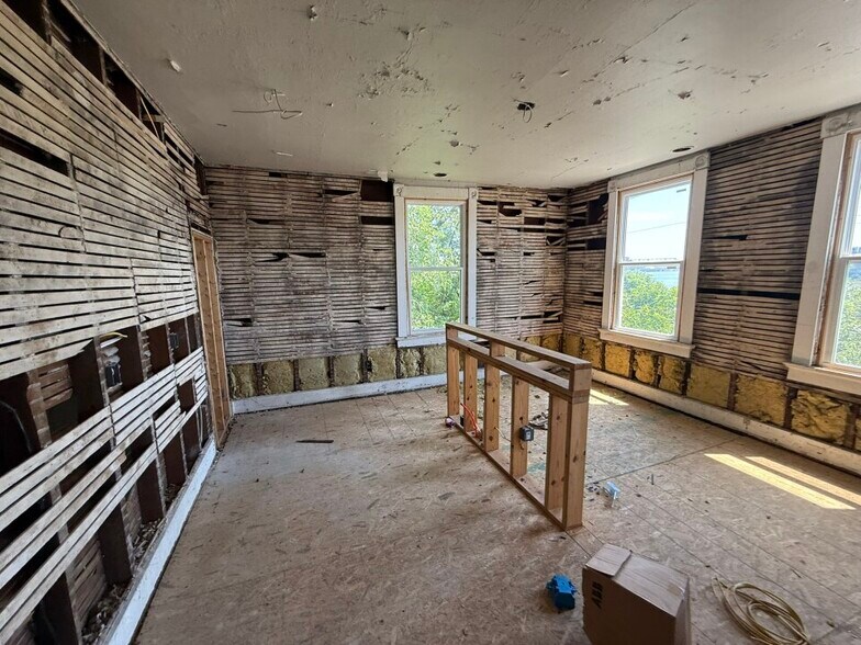 More Photos Of 2450 River Rd, Cincinnati Multifamily For Sale