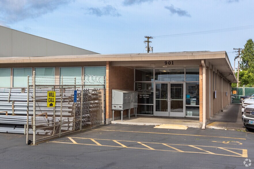 More Photos Of 901 NE 60th Ave, Portland Warehouse For Lease