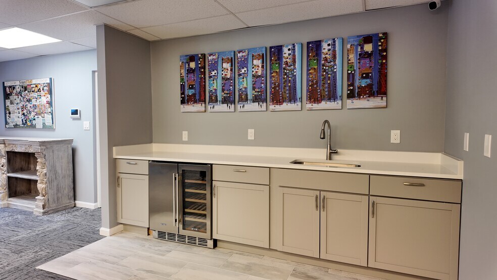 More Photos Of 5090-5096 Dorsey Hall Dr, Ellicott City Medical For Lease