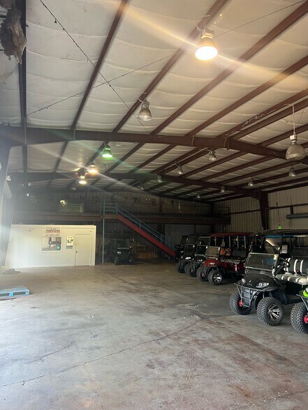 More Photos Of 2900 James L Redman Pky, Plant City Freestanding For Sale