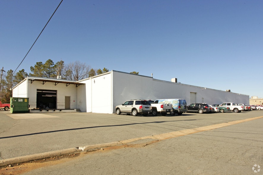 More Photos Of 4150 E 43rd St, North Little Rock Flex For Lease
