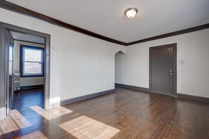 More Photos Of 11343 S King Dr, Chicago Apartments For Sale