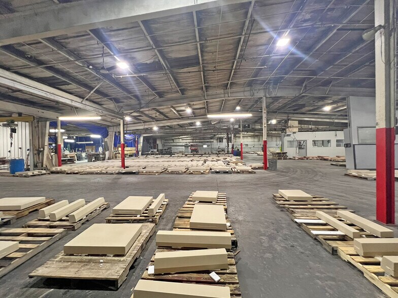 More Photos Of 711 Beaver Rd, Girard Warehouse For Sale