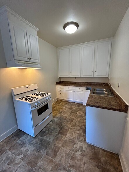 More Photos Of 3621 S Pacific Ave, San Pedro Apartments For Sale