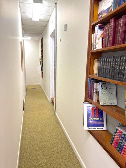 More Photos Of 155 Carrollton St, Waco Religious Facility For Sale