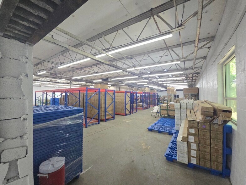More Photos Of 1438 Washington St, Stoughton Warehouse For Lease