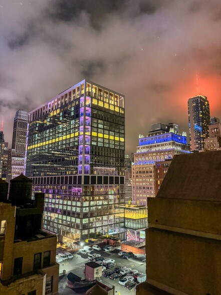 More Photos Of 236 W 30th St, New York Office For Lease