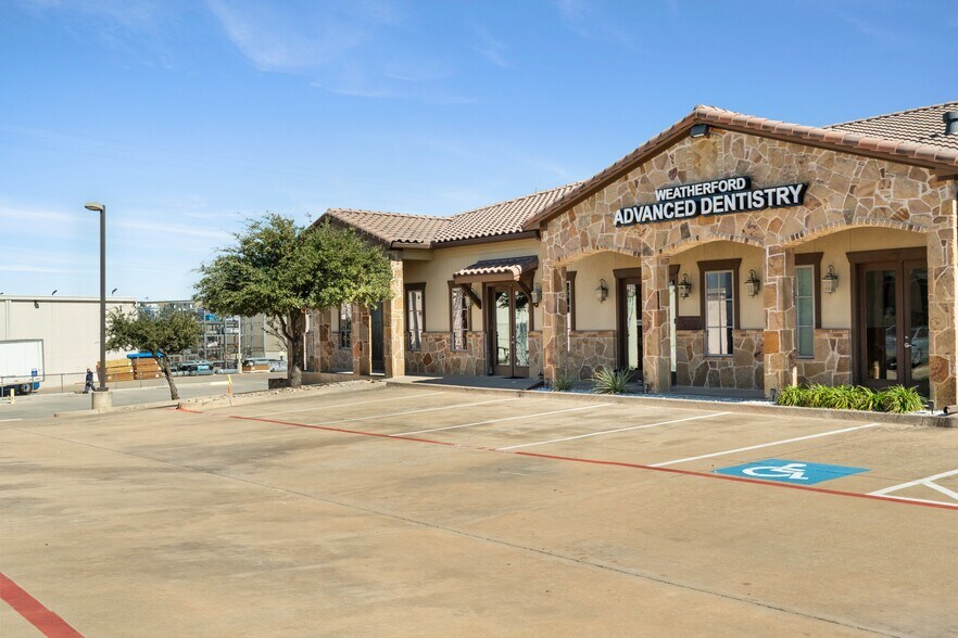 More Photos Of E 181 E BB Fielder Rd Suite 300, Weatherford Medical For Lease