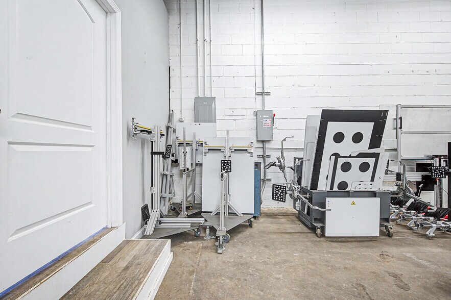 More Photos Of 204 Providence St, Hyde Park Industrial For Lease