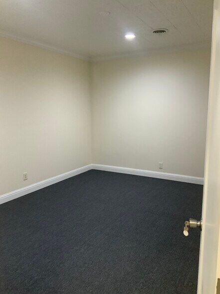 More Photos Of 379 S Livermore Ave, Livermore Office For Lease