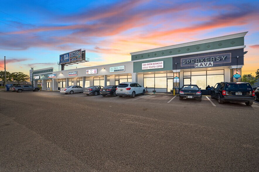 More Photos Of 12500 Starkey Rd, Largo Unknown For Lease