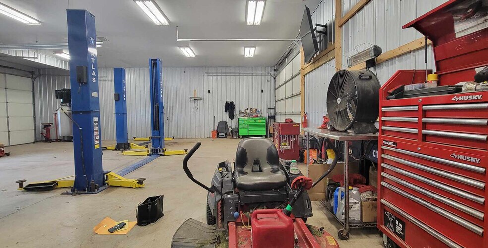 More Photos Of 3059 W Mount Morris Rd, Mount Morris Flex For Sale