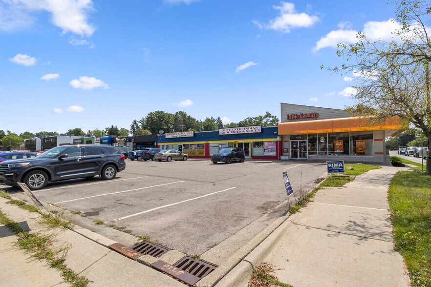 More Photos Of 3000 Packard Rd, Ann Arbor Storefront For Sale