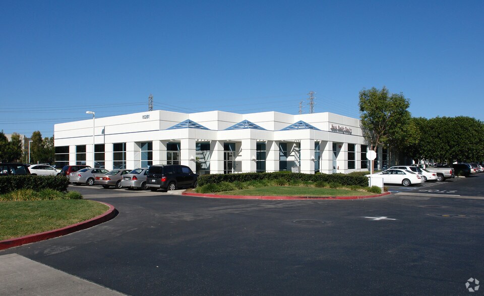 More Photos Of 16251 Laguna Canyon Rd, Irvine Office For Lease