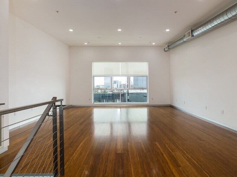 More Photos Of 227 California St, El Segundo Loft Creative Space For Lease