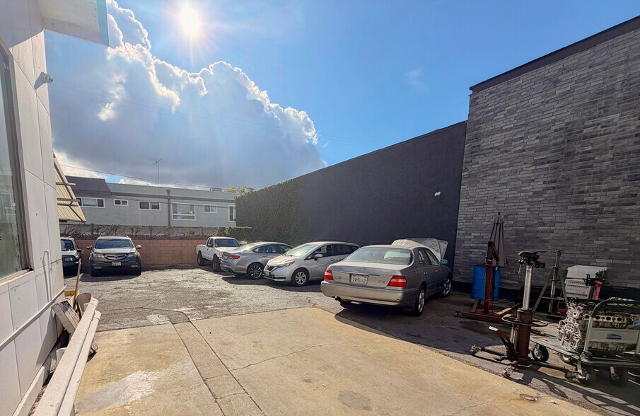 More Photos Of 1780 Clark Ave, Long Beach Auto Repair For Sale
