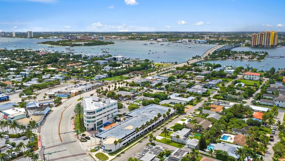 More Photos Of 2655 N Ocean Dr, Riviera Beach Office For Lease