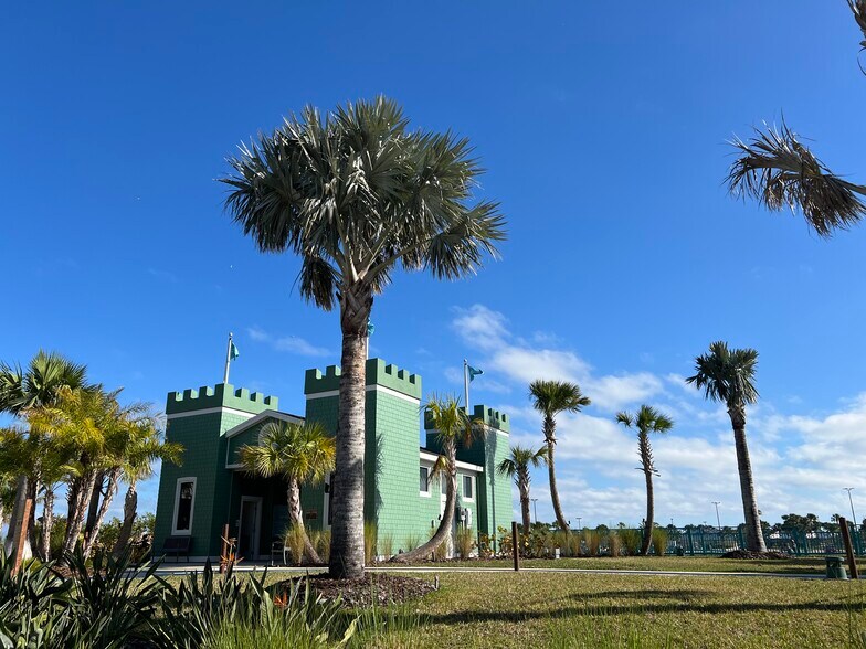 More Photos Of 1830 S Palmetto Ave, Daytona Beach Apartments For Sale