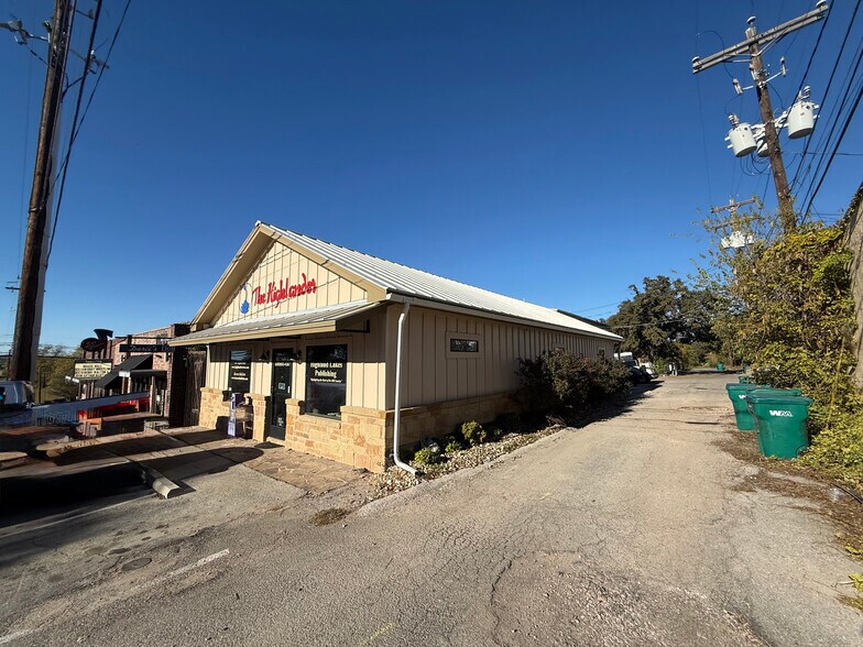 More Photos Of 905 3rd St, Marble Falls Storefront Retail Office For Sale